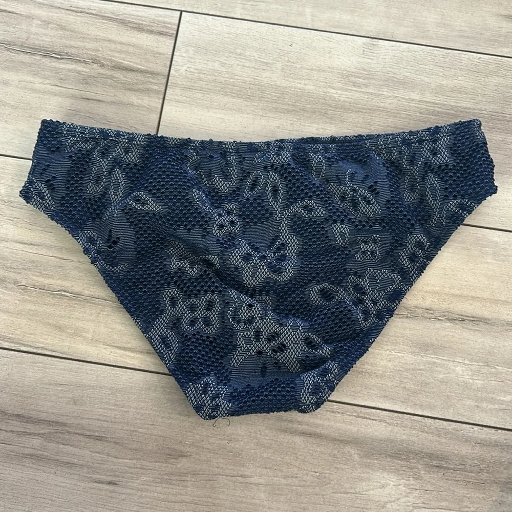 Athena Blue Lace bikini swim bottoms size 8 NWOT